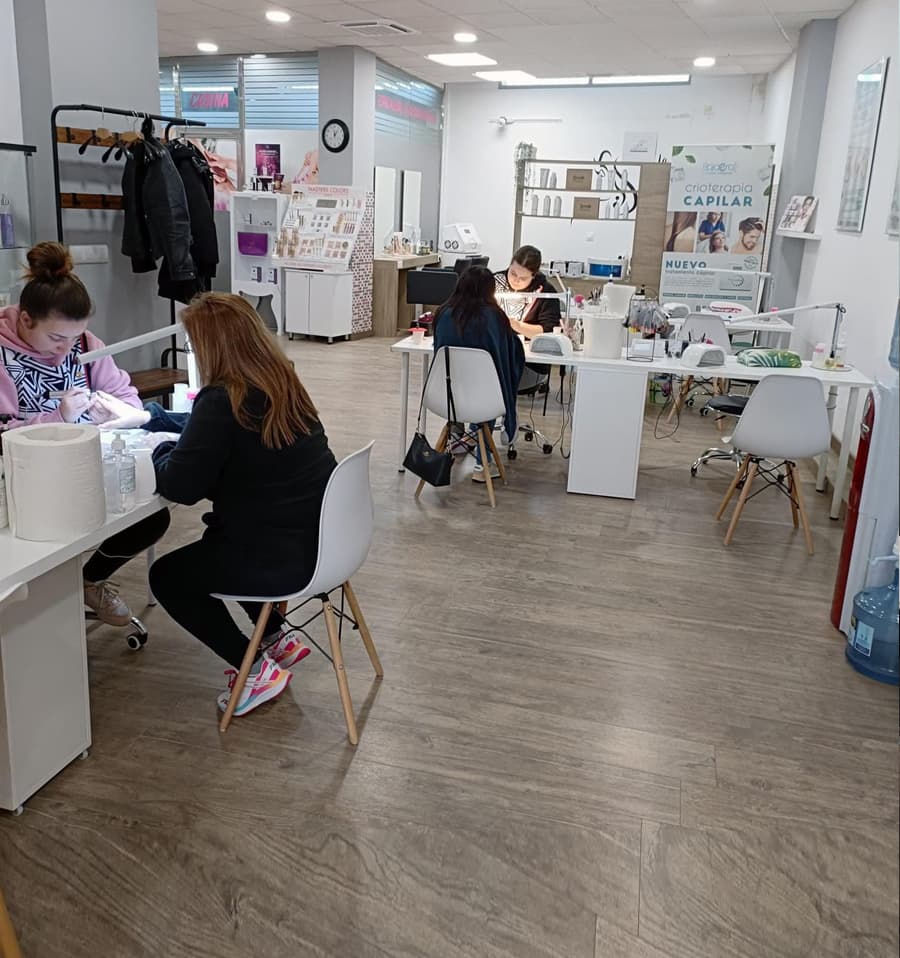 Salón de manicura y pedicura en Ponteareas